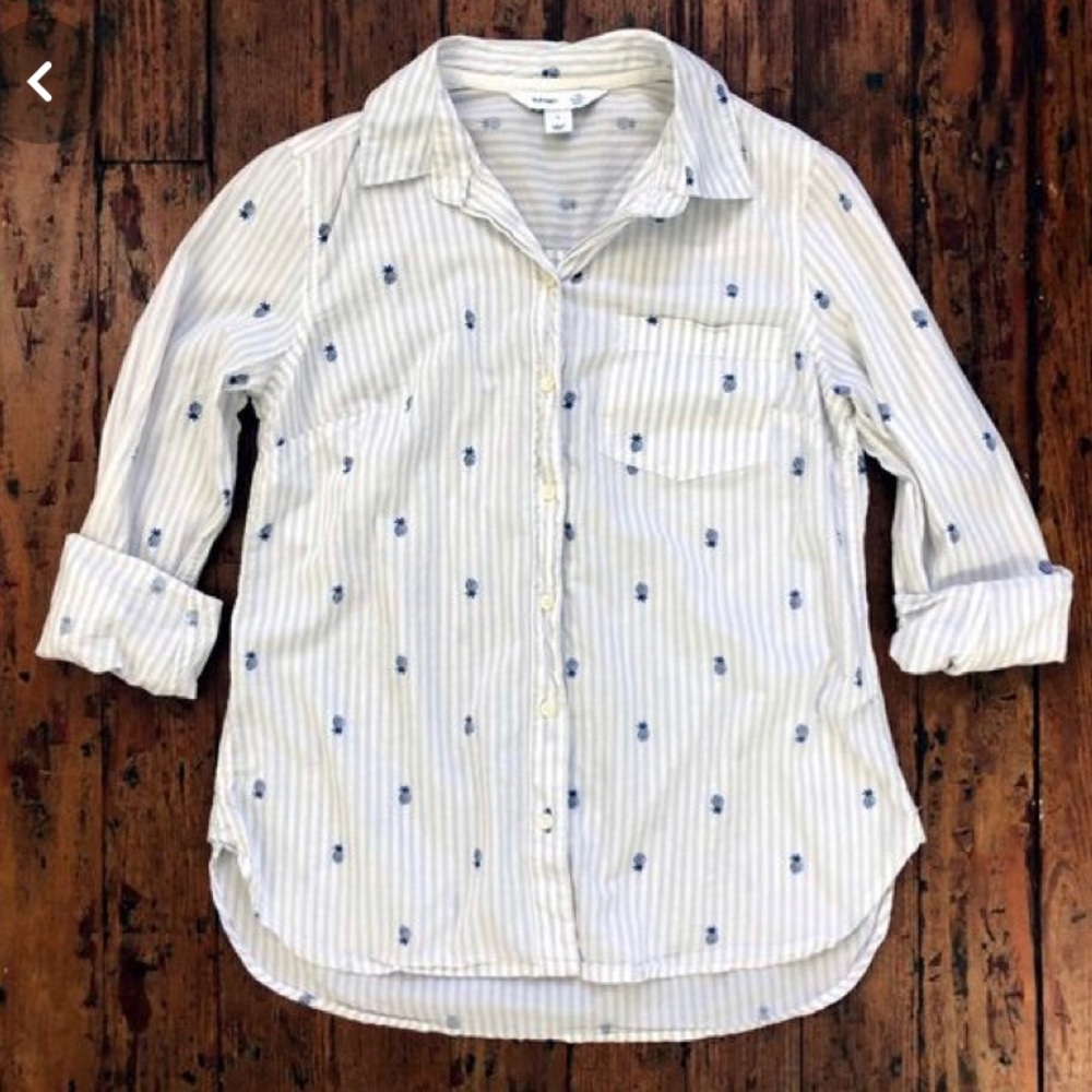 Old Navy XS pineapple button up shirt